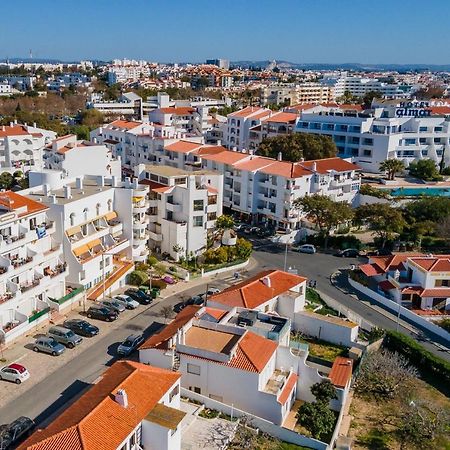 Typical T2 In Albufeira W/ Balcony By Lovelystay Eksteriør bilde